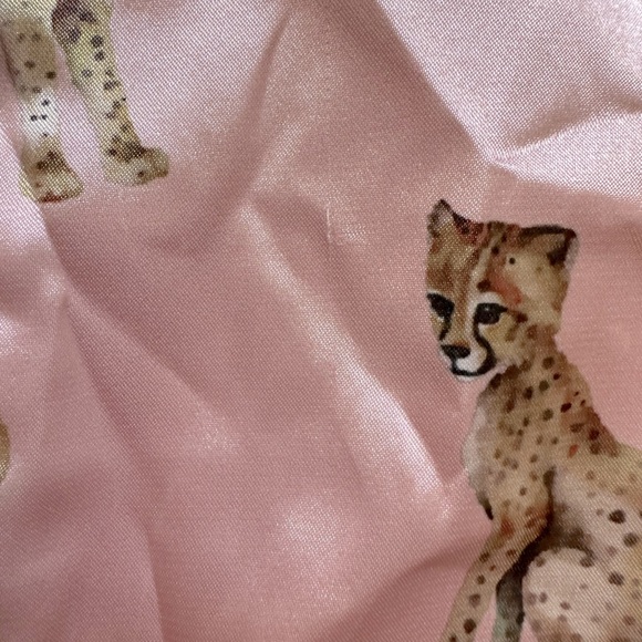 H&M girls pink satin cheetah print bomber jacket.  Size 7-8Y - Picture 4 of 4